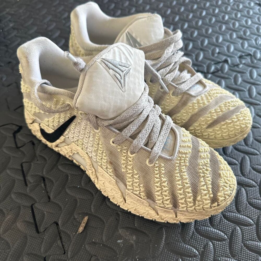 Nike Women's Cream and White Trainers